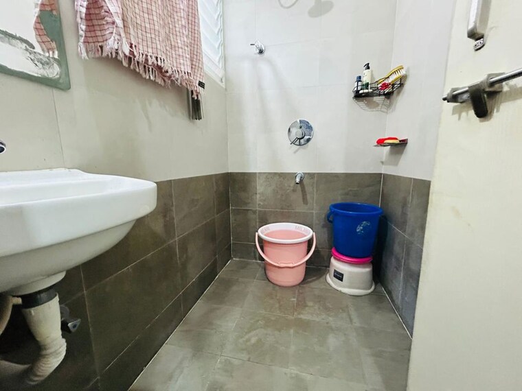 Bathroom, sinhagad road 3 Bedroom 1340 Sq.Ft. Apartment In Sinhagad Road Pune 9919119