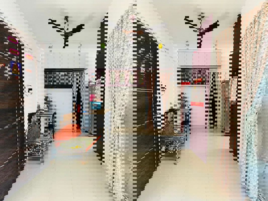 3 BHK + Servant Room Apartment For Sale in Sinhagad Road