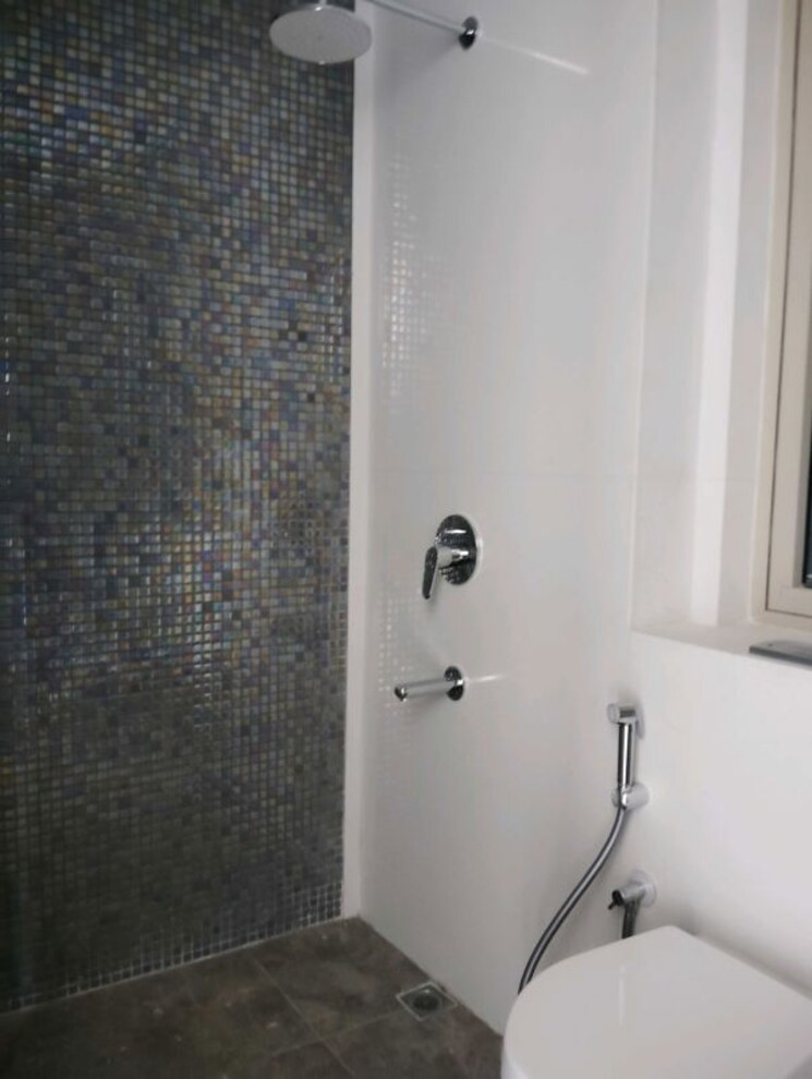 Bathroom, lodha-kiara 2 Bedroom 944 Sq.Ft. Apartment In Worli Mumbai 9919126