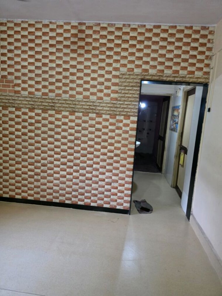 Room, rajas-chs 1 RK 400 Sq.Ft. Apartment In Andheri East Mumbai 9772839