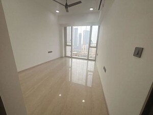 Room in 3 BHK Apartment at Lodha The Park, Worli – for Rent