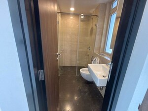 Washroom in 3 BHK Apartment at Lodha The Park, Worli – for Rent
