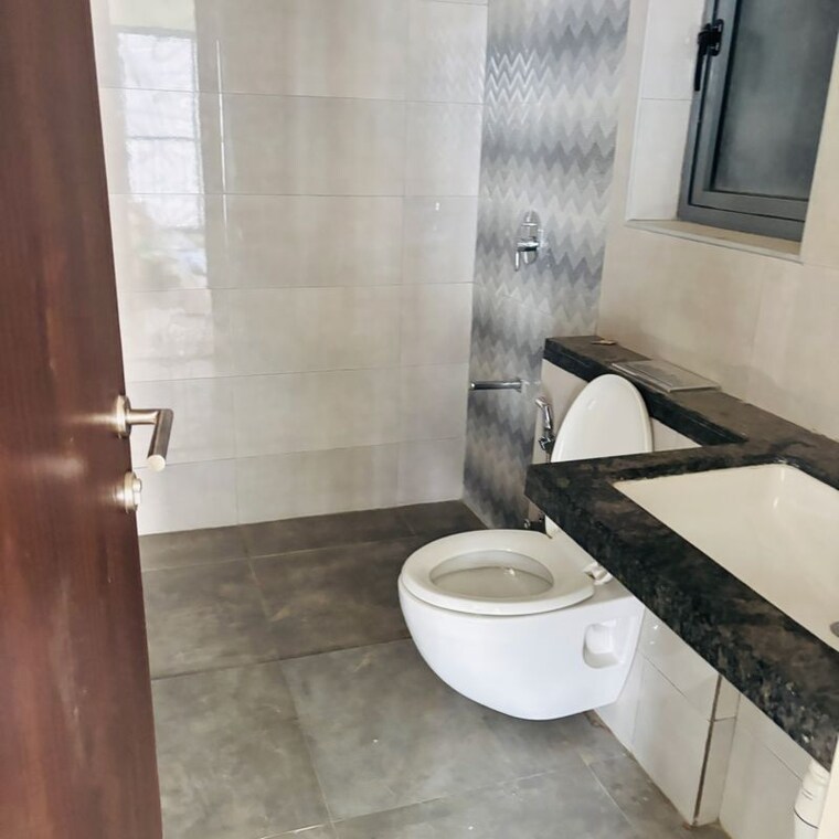 Bathroom, kalpataru-elitus 2 Bedroom 802 Sq.Ft. Apartment In Asha Nagar Mumbai 9919193