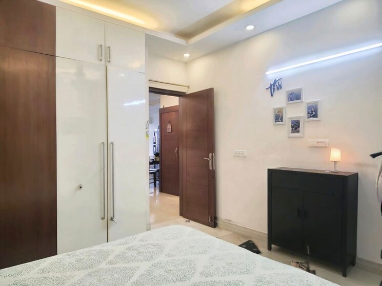 Room, greater kailash 3 Bedroom 208 Sq.Yd. Builder Floor In Greater Kailash Delhi 9919202