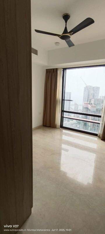 Room in 4 BHK Apartment at Lodha Marquise, Worli – for Rent