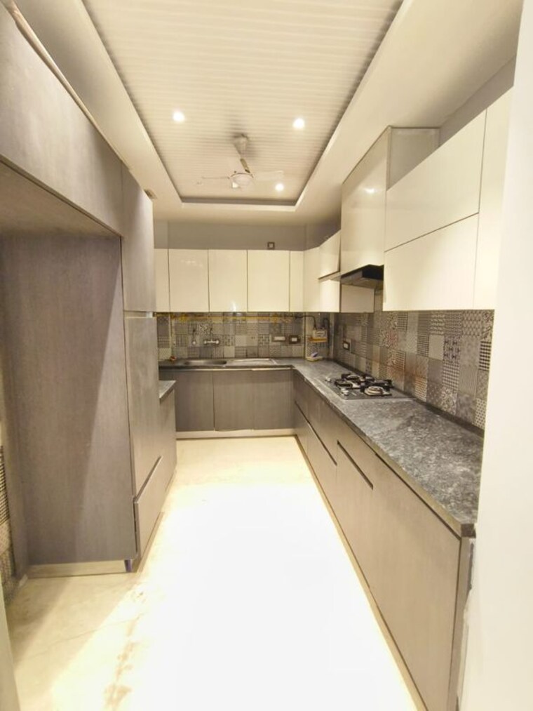 Kitchen, kalkaji 3 Bedroom 200 Sq.Yd. Builder Floor In Kalkaji Delhi 9919230