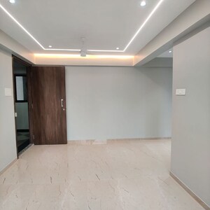 Room in 2.5 BHK Apartment at Chandak 34 Park Estate, Goregaon West – for Rent