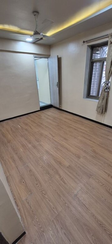 Room in 2 BHK Apartment at Jheel Darshan Apartment, Powai – for Rent