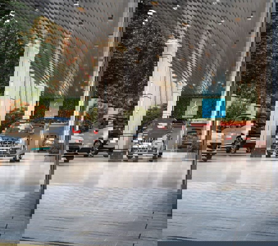 4 BHK 3155 Sq.Ft. Apartment in Juhu Scheme