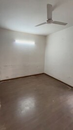 3 BHK + Servant Room 1445 Sq.Ft. Builder Floor in BPTP Park 81