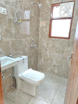 Bathroom in 1 BHK Builder Floor at Saket – for Rent