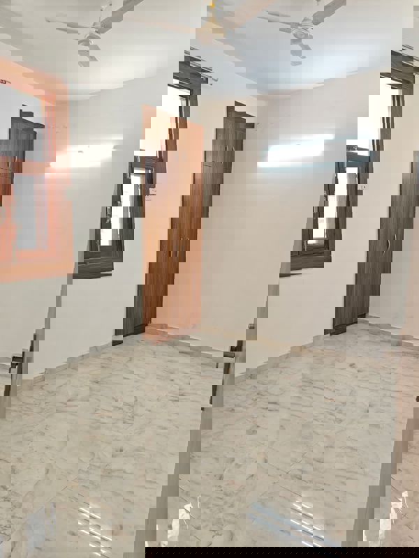 1 BHK + Study Room Builder Floor For Rent in Saket