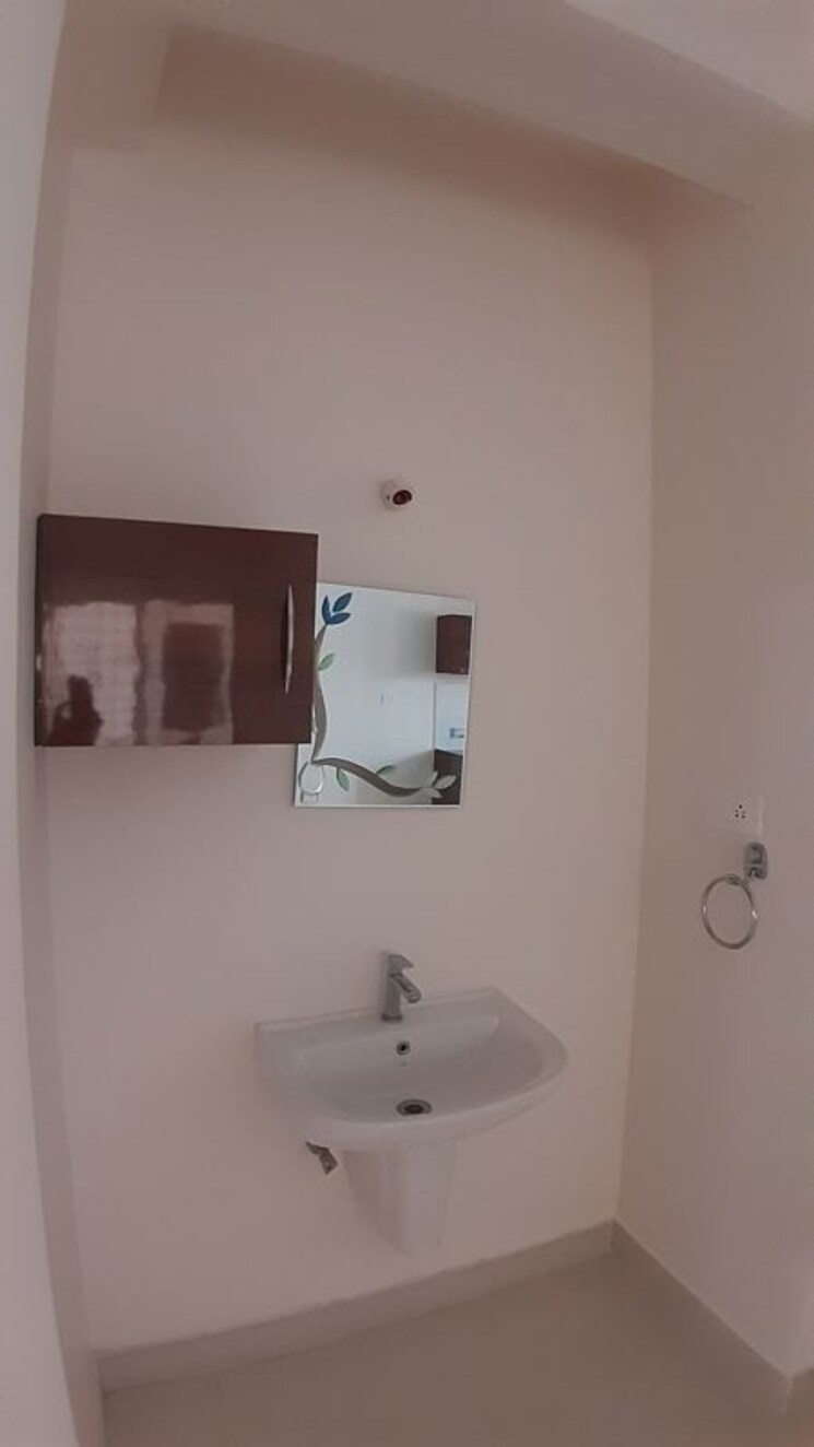 Bathroom, sunshine-la-grand 3 Bedroom 1840 Sq.Ft. Apartment In Narsingi Hyderabad 9919282
