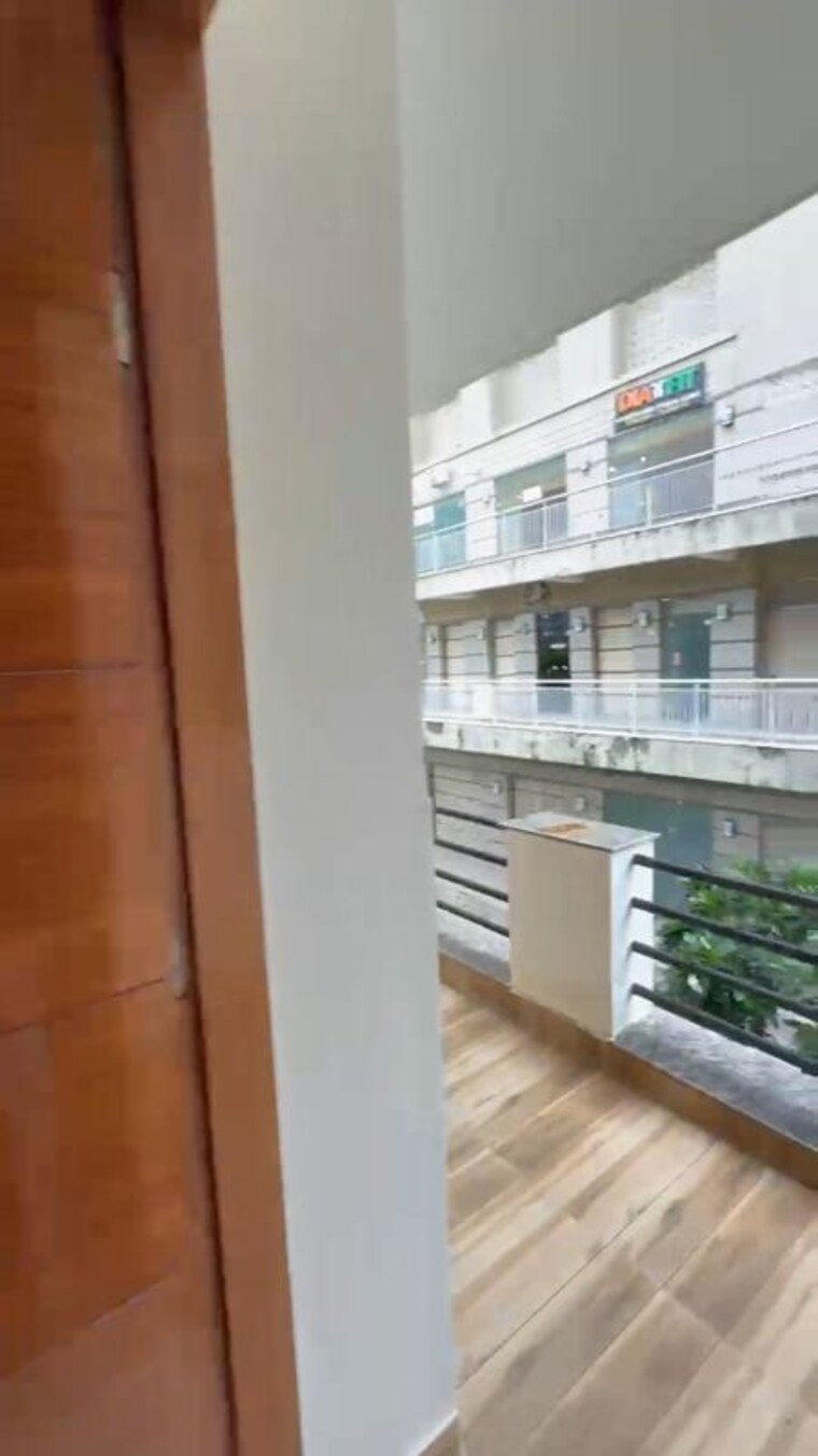 Balcony, bptp-district-3 3 Bedroom 250 Sq.Yd. Builder Floor In Sector 85 Faridabad 9270580