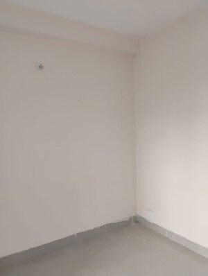 Room in 1 BHK Apartment at Amrapali Dream Valley, Tech Zone 4 Greater Noida – for Rent