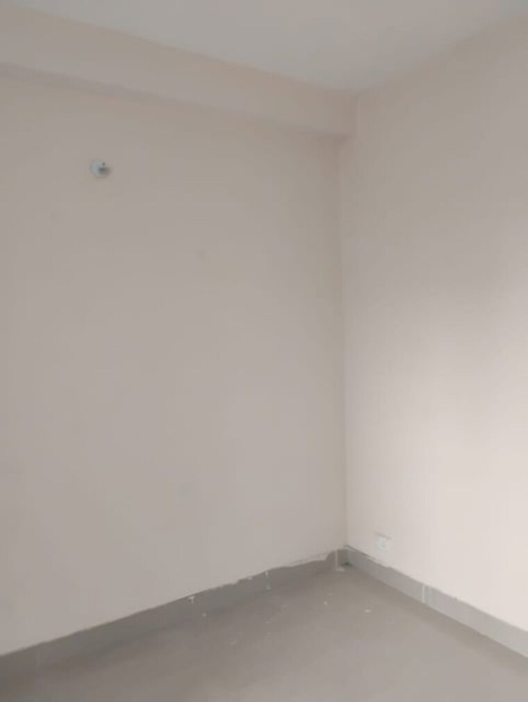 Room, amrapali-dream-valley 1 Bedroom 585 Sq.Ft. Apartment In Tech Zone 4 Greater Noida Greater Noida 9919343