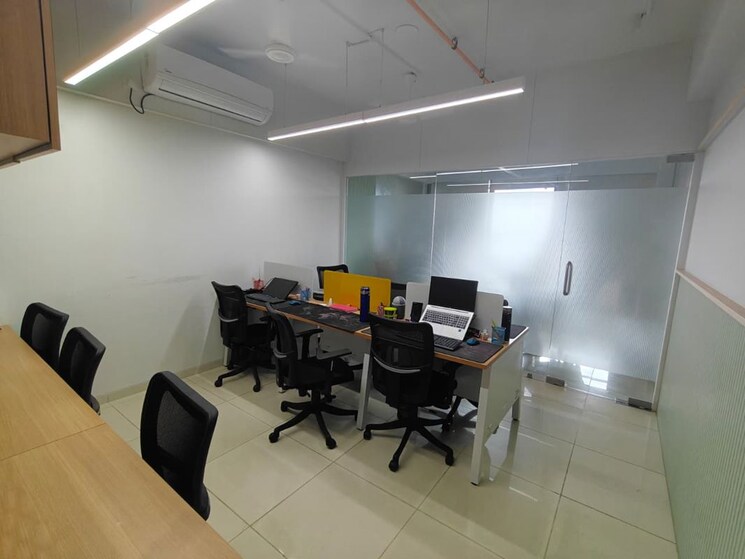Team Area, gota Commercial Office Space 658 Sq.Ft. In Gota Ahmedabad 9919341