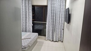 Room in 3 BHK Apartment at Goregaon East – for Rent