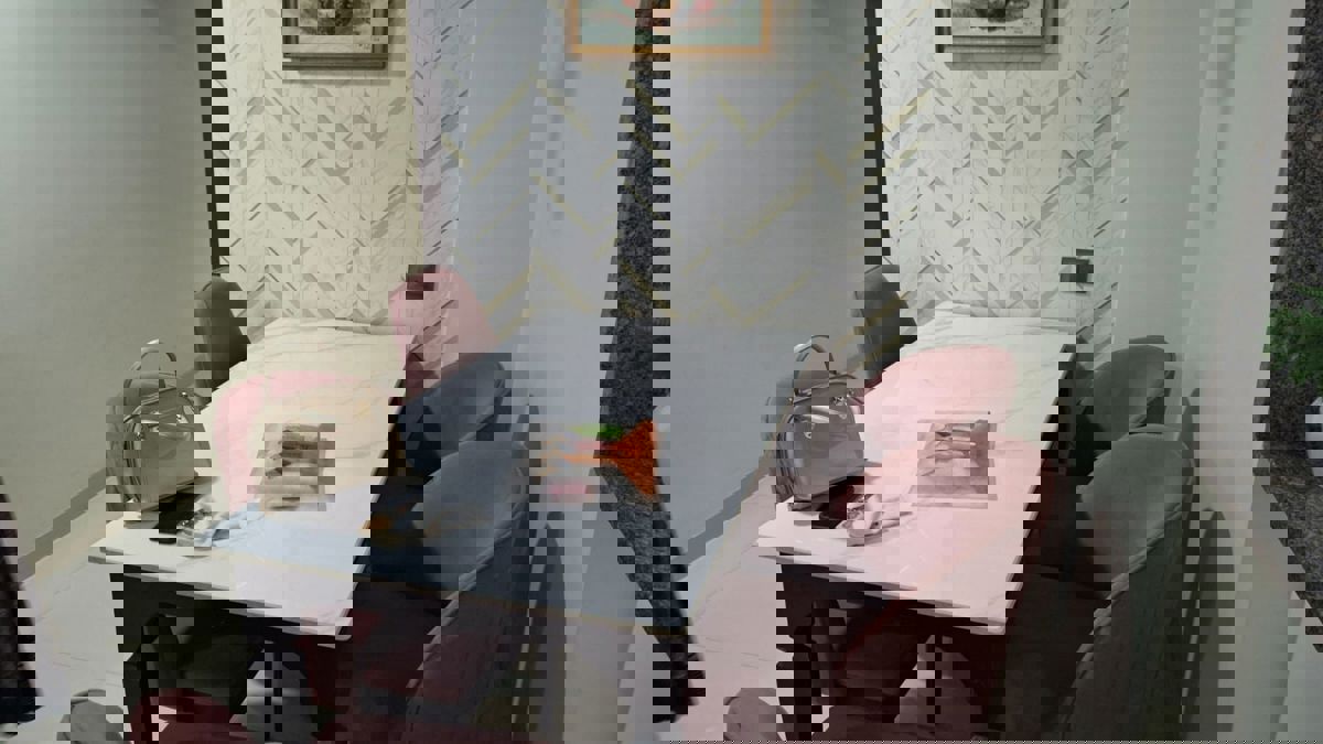 3 BHK + Servant Room Apartment For Rent in Goregaon East