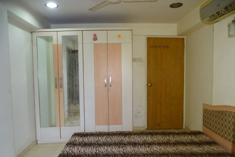 Bedroom, shivam-shankaram-residency 3 Bedroom 1420 Sq.Ft. Apartment In Chembur Mumbai 9919358