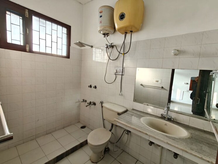 Bathroom, sector 8 3 Bedroom 3300 Sq.Ft. Independent House In Sector 8 Panchkula 9919347