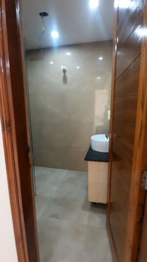 Bathroom in 3 BHK Builder Floor at BP Homes, Sector 85 – for Rent