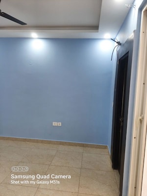 Room in 4 BHK Apartment at Supertech Cape Town, Sector 74 – for Rent