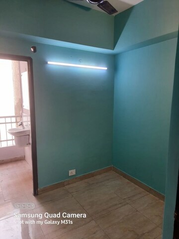 Room in 4 BHK Apartment at Supertech Cape Town, Sector 74 – for Rent