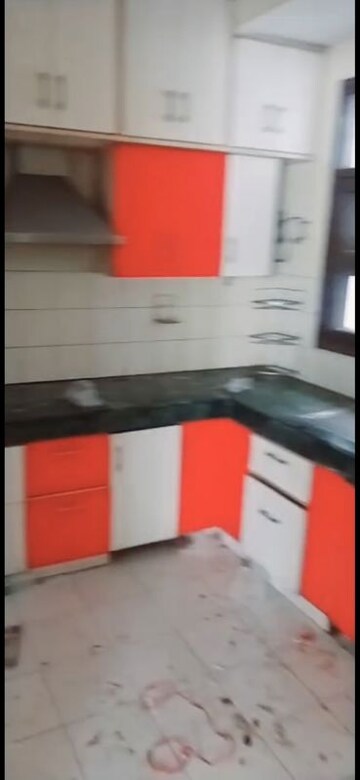 Kitchen in 3 BHK Apartment at Omaxe Heights, Sector 86 – for Rent