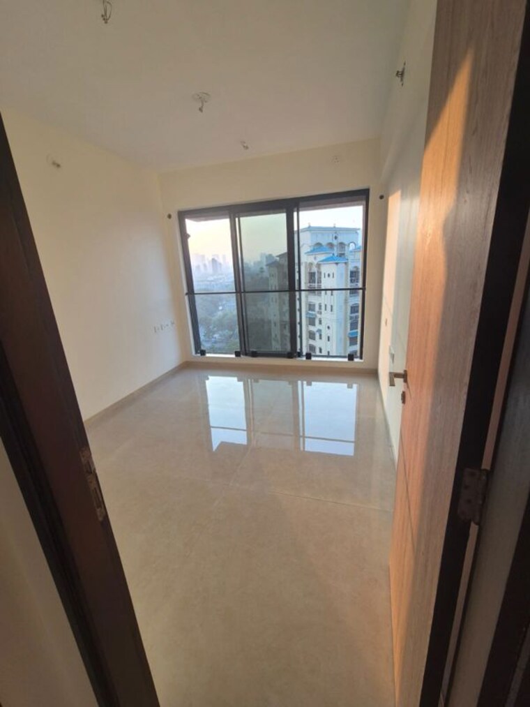 Room, dosti-eastern-bay-phase-1 2 Bedroom 686 Sq.Ft. Apartment In Wadala Mumbai 9919399