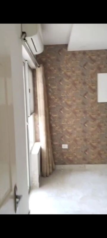 Building Lobby in 3 BHK Apartment at Mapsko Paradise, Sector 83 – for Sale