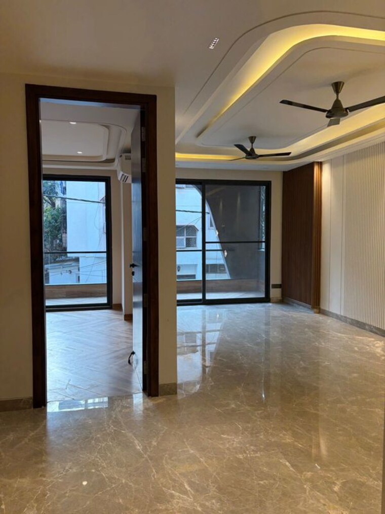 Room, greater kailash i 3 Bedroom 1800 Sq.Ft. Builder Floor In Greater Kailash I Delhi 9919435