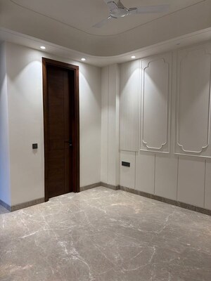 Room in 3 BHK Builder Floor at Greater Kailash I – for Sale