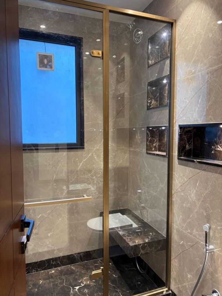 Bathroom, greater kailash i 3 Bedroom 1800 Sq.Ft. Builder Floor In Greater Kailash I Delhi 9919435