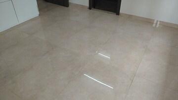 Room in 1 BHK Apartment at Satellite Royale, Goregaon East – for Rent