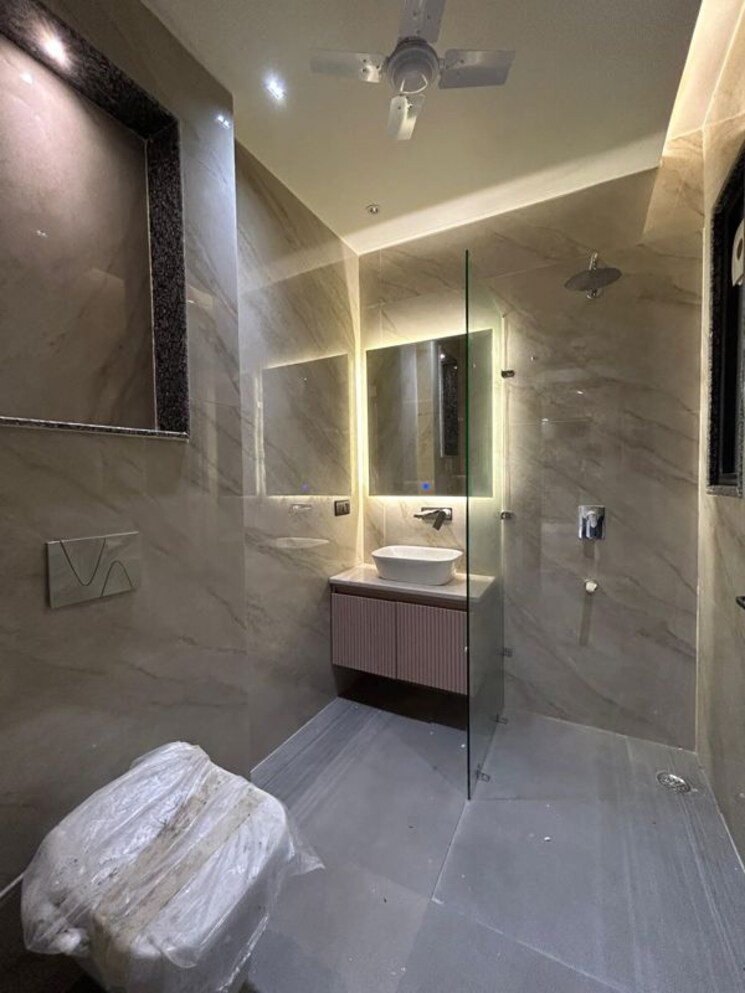 Bathroom, smart-world-orchard 3 Bedroom 1680 Sq.Ft. Apartment In Sector 61 Gurgaon 9919463