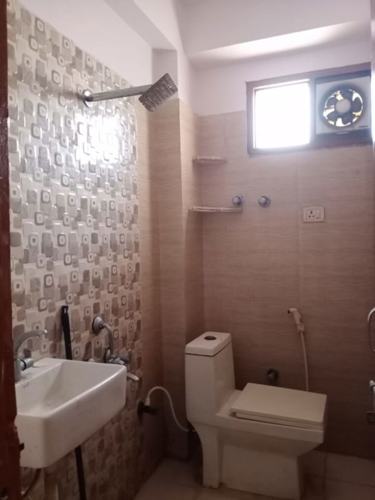 Bathroom, gardenia-golf-city 2 Bedroom 950 Sq.Ft. Apartment In Sector 75 Noida 9919464