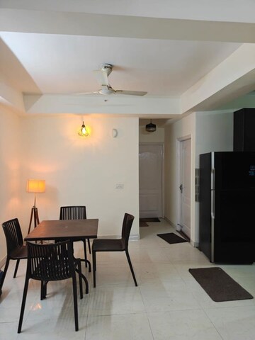2 BHK Apartment For Rent in Amrapali Silicon City, Sector 76