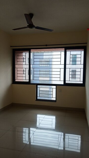Room in 2 BHK Apartment at Sarang Nanded City, Sinhagad – for Rent