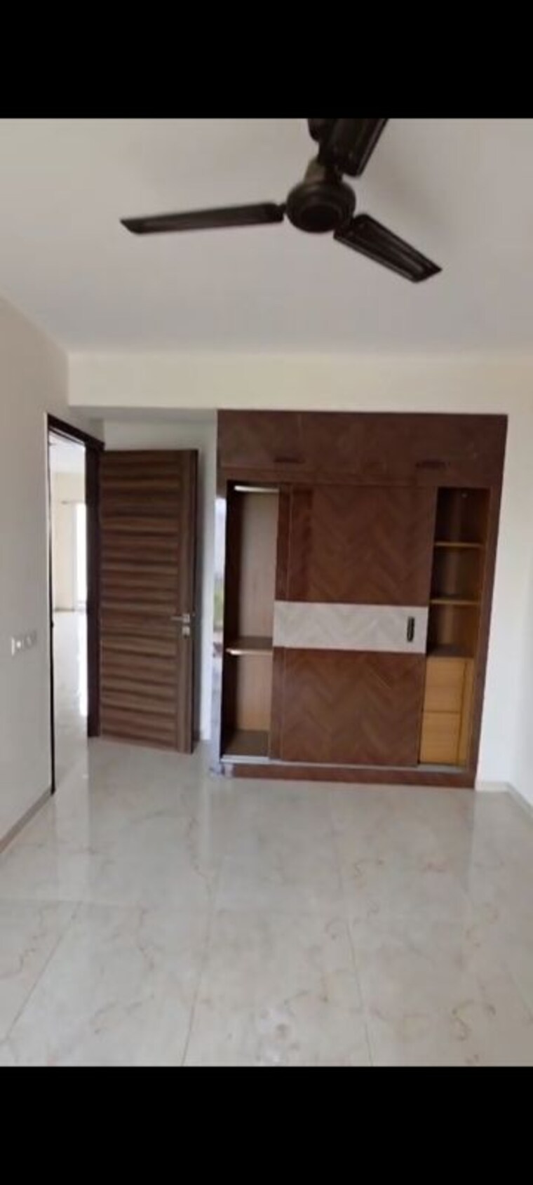 Room, smart-world-gems 3.5 Bedroom 1405 Sq.Ft. Apartment In Sector 89 Gurgaon 9919497