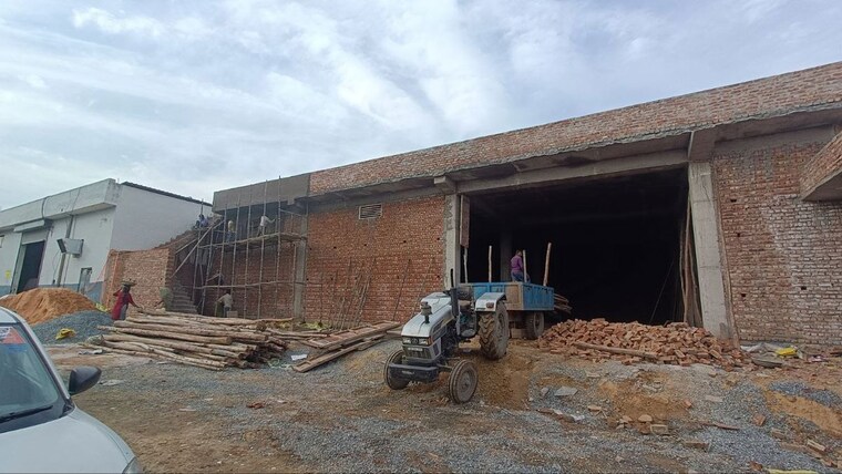 Exterior View, new industrial township 1 Commercial Warehouse 900 Sq.Yd. In New Industrial Township 1 Faridabad 9919479