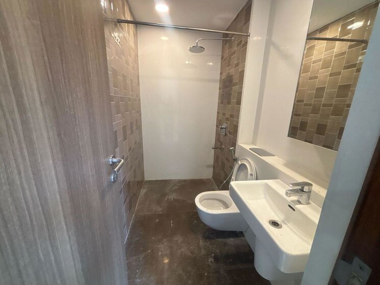 Bathroom, lodha-the-park 3 Bedroom 1092 Sq.Ft. Apartment In Worli Mumbai 9919503