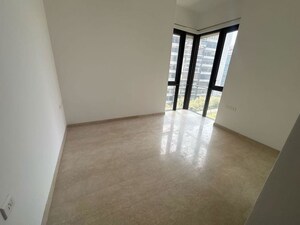 Room in 3 BHK Apartment at Lodha The Park, Worli – for Rent