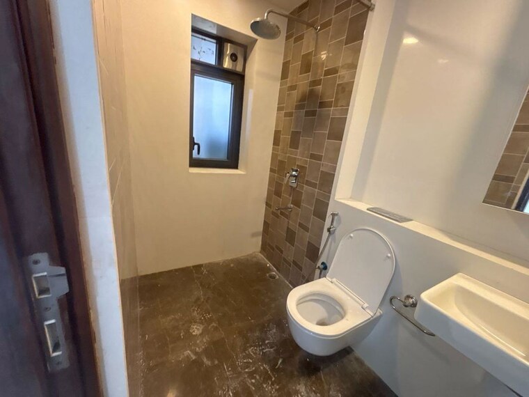 Bathroom, lodha-the-park 3 Bedroom 1092 Sq.Ft. Apartment In Worli Mumbai 9919503