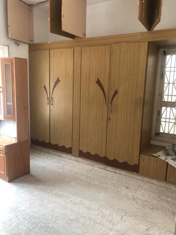 Room in 5 BHK Villa at Hrbr Layout – for Rent