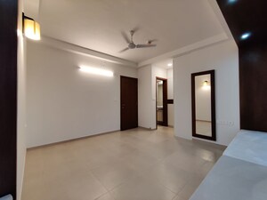 Room in  Apartment at Bhartiya Nikoo Homes Phase 2, Thanisandra Main Road – for Rent
