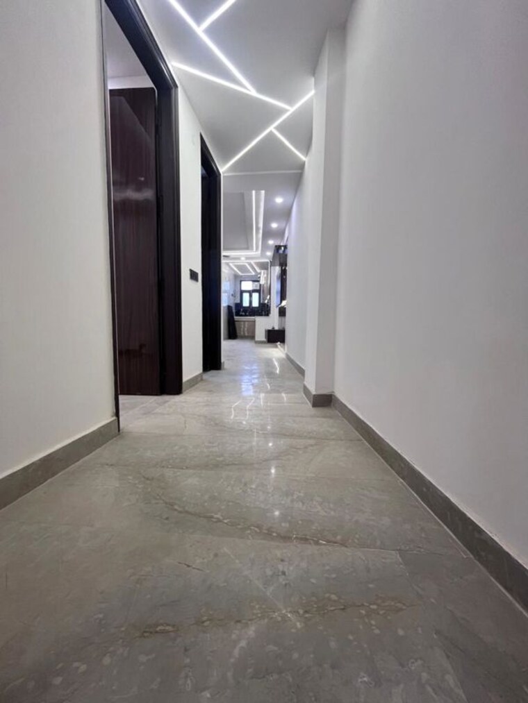 undefined, govindpuri 3 Bedroom 1000 Sq.Ft. Builder Floor In Govindpuri Delhi 9580703