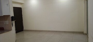 Room in 3 BHK Apartment at Panchsheel Greens II, Sector 16 Greater Noida – for Rent