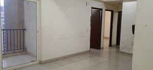 Room in 3 BHK Apartment at Panchsheel Greens II, Sector 16 Greater Noida – for Rent