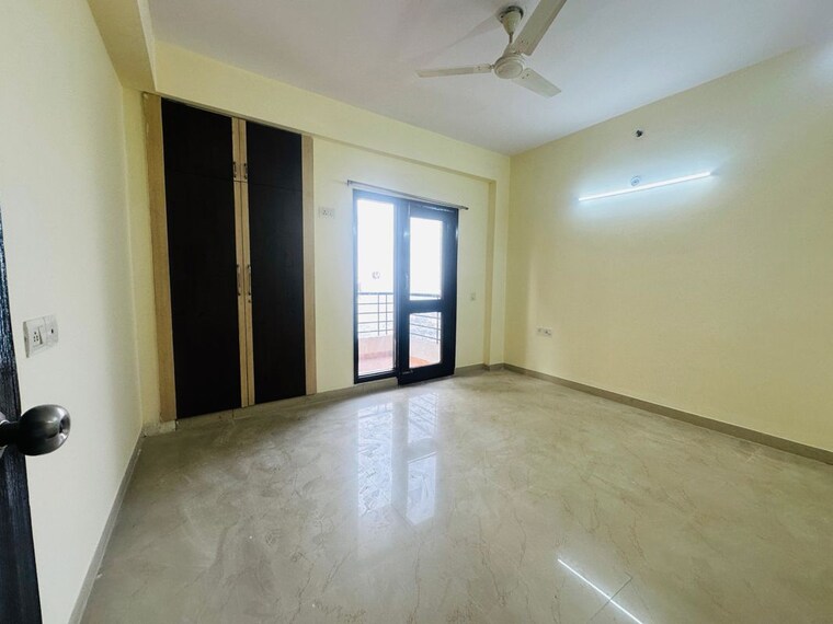 Room, rps-savana 3 Bedroom 1600 Sq.Ft. Apartment In Sector 88 Faridabad 9919550